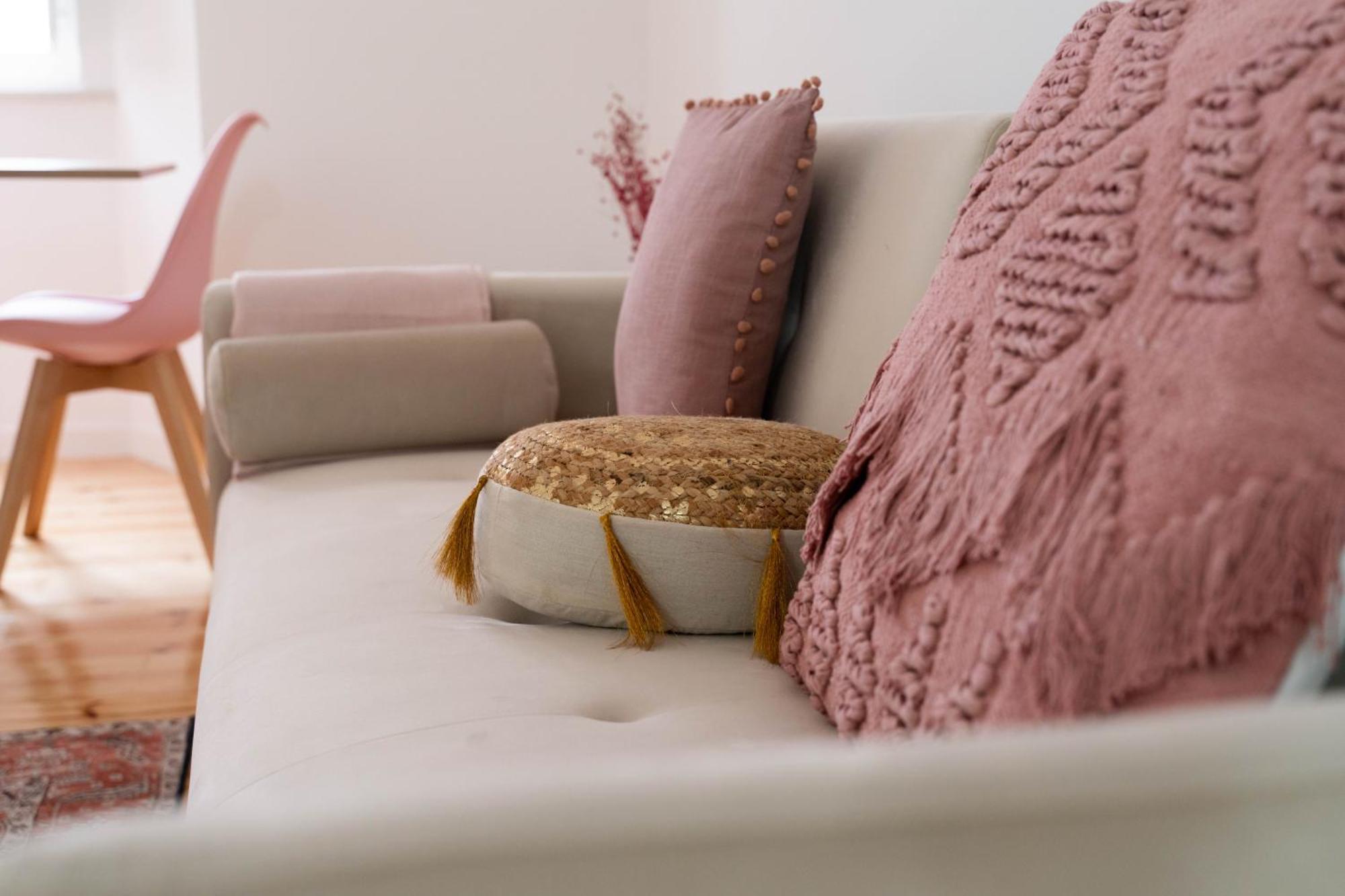 Cozy Bohemian Flat- Berry * Lissabon